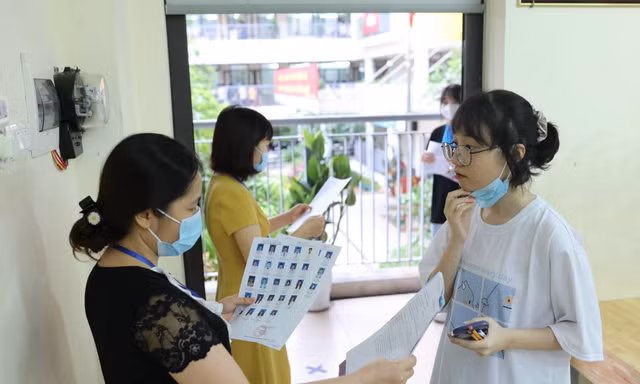 Thí sinh Hà Nội phải đeo khẩu trang trong phòng thi tốt nghiệp THPT