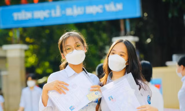 Gợi ý giải đề môn thi Ngữ văn lớp 10 Hà Nội.