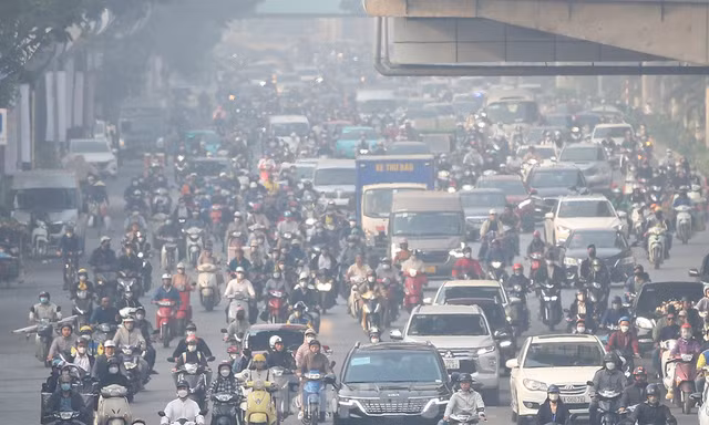 Lên phương án cấm một số ô tô, xe máy ở Hà Nội, TPHCM 