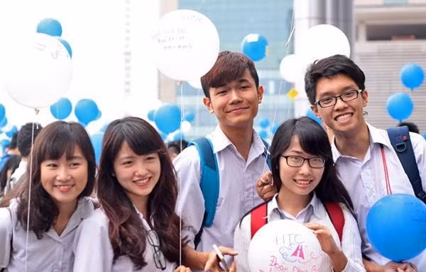 Đề xuất bỏ lớp không chuyên trong trường chuyên