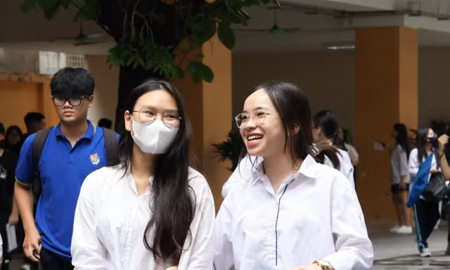 Gần 703.000 thí sinh đăng ký xét tuyển ĐH trên hệ thống