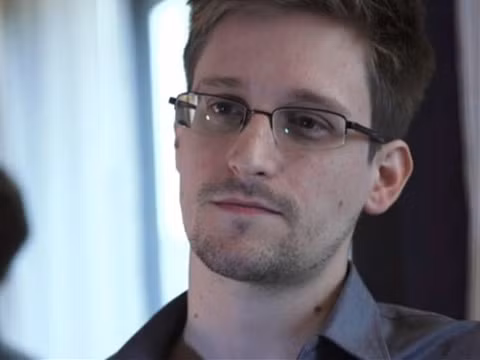 Edward Snowden sẽ giúp Đức điều tra NSA nếu được cấp tị nạn chính trị