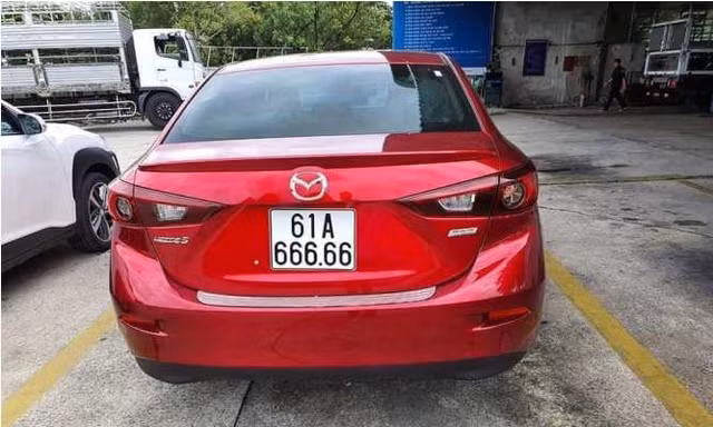 Công an Bình Dương nói gì việc 3 ô tô cùng biển số ‘ngũ lục’?