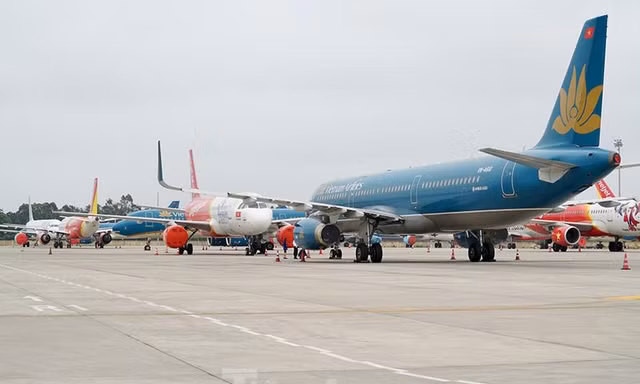 Các bộ vẫn chưa ban hành đầy đủ các hướng dẫn để mở lại đường bay quốc tế