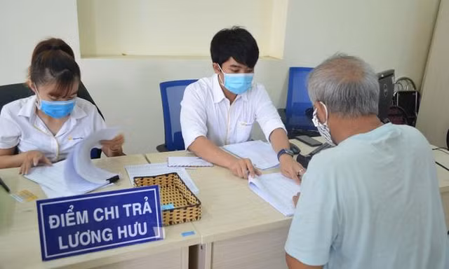 Từ 1/1/2022, tăng lương hưu, trợ cấp bảo hiểm xã hội và trợ cấp hằng tháng