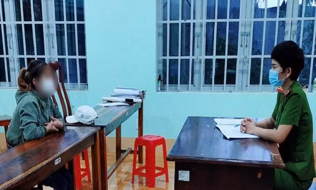 Công an làm việc với 1 trong 7 đối tượng