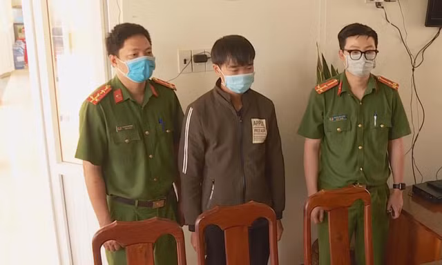 Thiện tại cơ quan công an