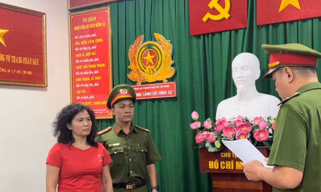 Cựu nhà báo Hàn Ni