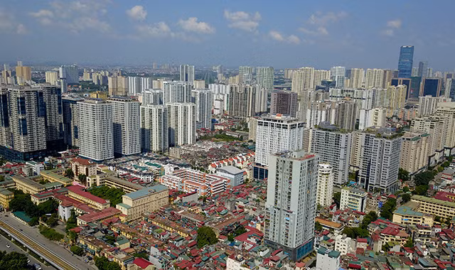 Hà Nội: Cao ốc vẫn ồ ạt 'mọc' nội đô và trên 'đất vàng' nhà máy di dời