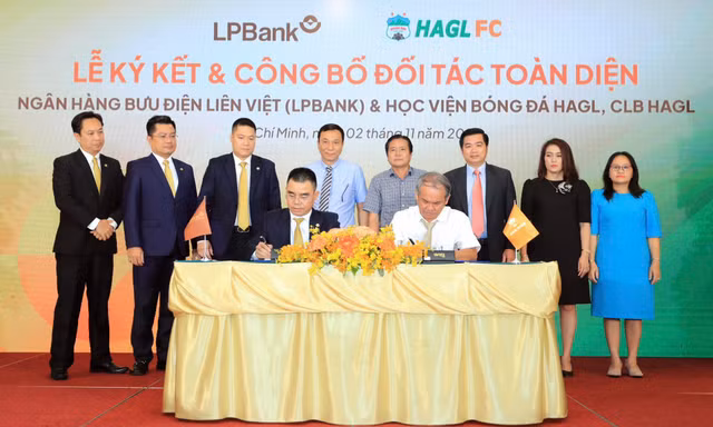 Sau cú bắt tay lịch sử, CLB HAGL lần đầu đổi tên sau 20 năm