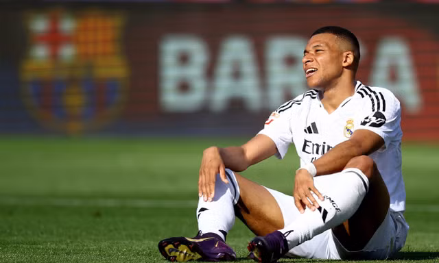 Thua kình địch và một mùa giải trắng tay, vậy điều gì sẽ xảy ra tiếp theo ở Real?