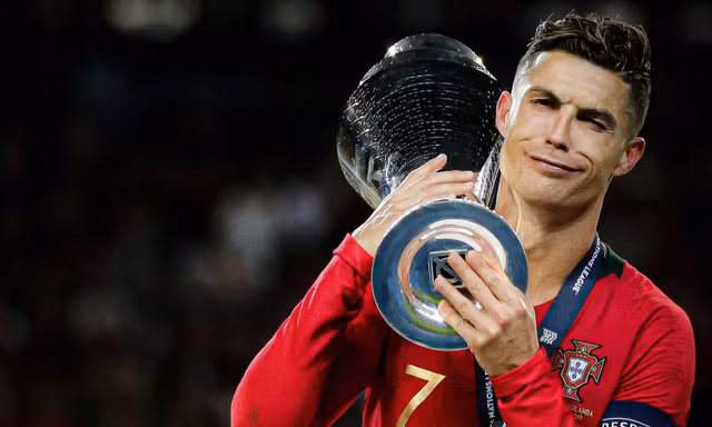 Vô địch ở tuổi 40, Ronaldo lại viết nên chương mới, với những kỷ lục mới