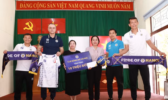 HLV của CLB Hà Nội khâm phục ý chí, tinh thần Việt Nam