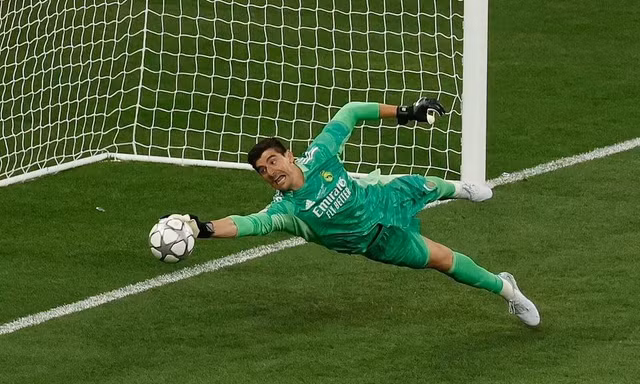 Thibaut Courtois, người hùng Real, hay kẻ khiến Liverpool phải khóc