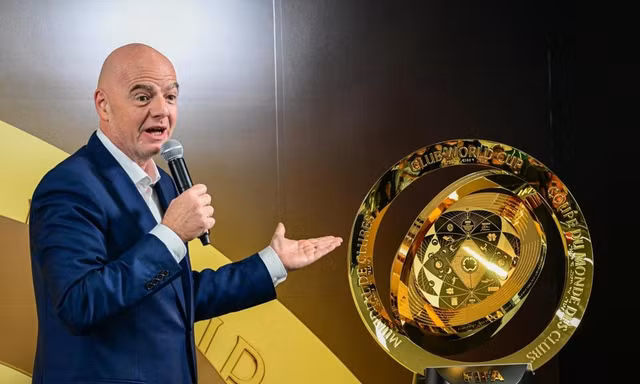 Gần 80 triệu đồng cho tấm vé gặp Chủ tịch FIFA