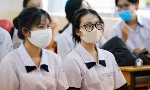 Tạm dừng đến trường hết tháng 2: Học sinh Hà Nội không tránh khỏi lo lắng dù đã quen
