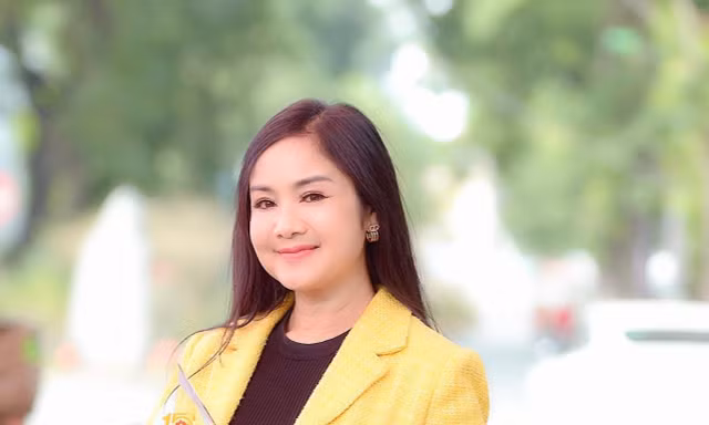 NSND Thu Hà tham dự chương trình Chủ nhật Đỏ trước thềm năm mới 2023