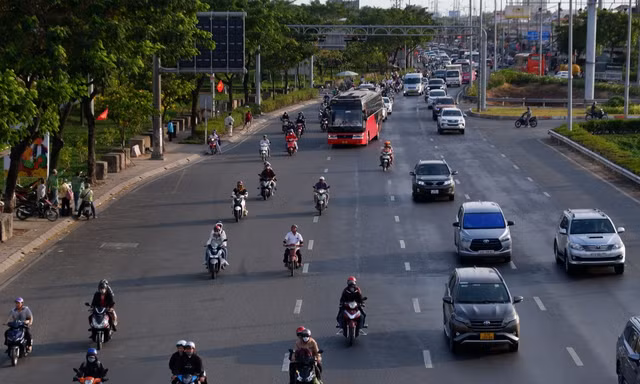 Làm đường trên cao mở rộng 4 cửa ngõ TPHCM