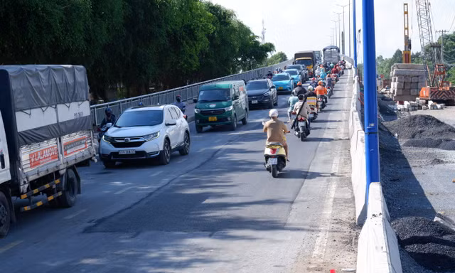 TPHCM: Lý do cầu Tăng Long bị lún đường dẫn khi vừa đưa vào khai thác