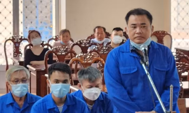 Tòa xử vụ lừa đảo điều chuyển Đại tá Đinh Văn Nơi