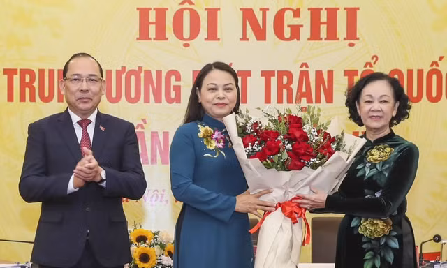Bí thư Ninh Bình và nguyên Phó Bí thư Phú Thọ làm Phó Chủ tịch MTTQ Việt Nam
