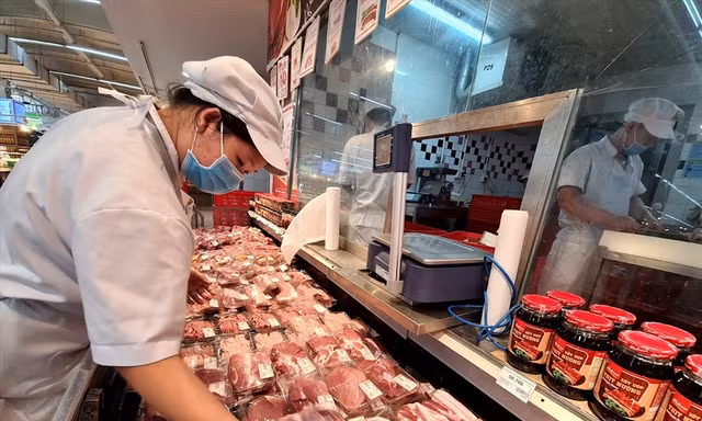 Giá lợn hơi giảm mạnh nhất 2 năm qua