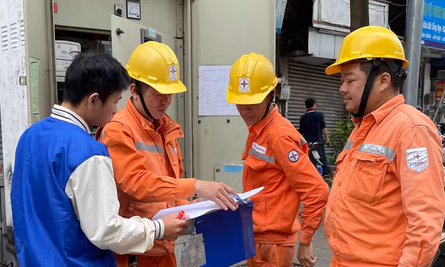 Giá điện tăng, người dân phải trả thêm bao nhiêu tiền mỗi tháng? 