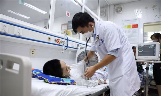 Dịch sốt xuất huyết tăng, Bộ Y tế hỗ trợ Hà Nội 