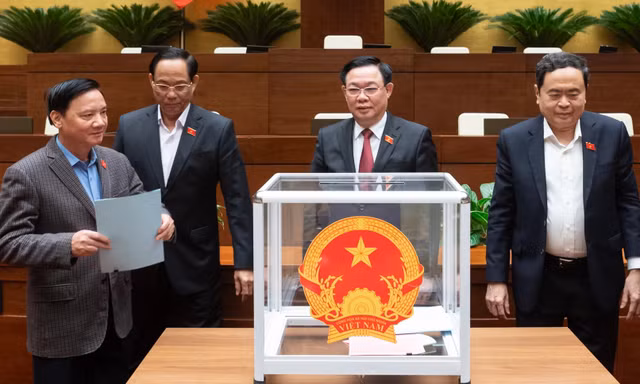 Đảng đoàn Quốc hội lấy phiếu tín nhiệm 61 chức danh theo quy định của Bộ Chính trị