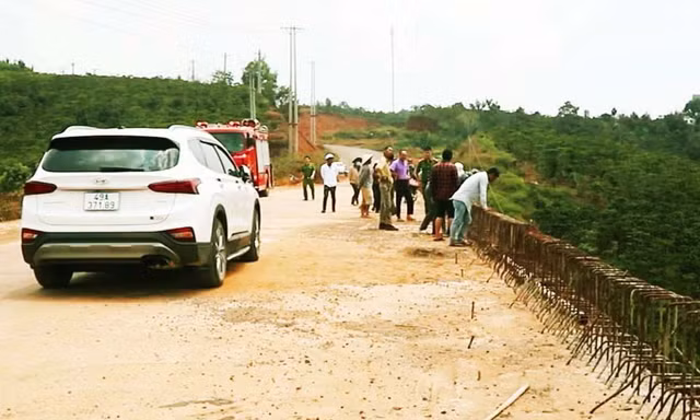 Đường tránh thành phố Bảo Lộc ‘đắp chiếu’ nhiều năm, gây mất an toàn giao thông