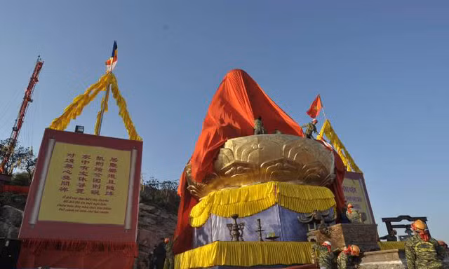Chuẩn bị lễ khánh thành tượng Phật Hoàng Trần Nhân Tông