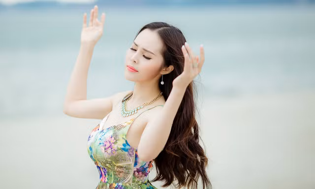MC Lê Trinh.