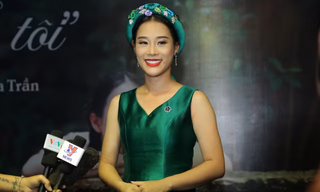 Vợ ca sĩ Việt Hoàn chính thức lấn sân làm ca sĩ