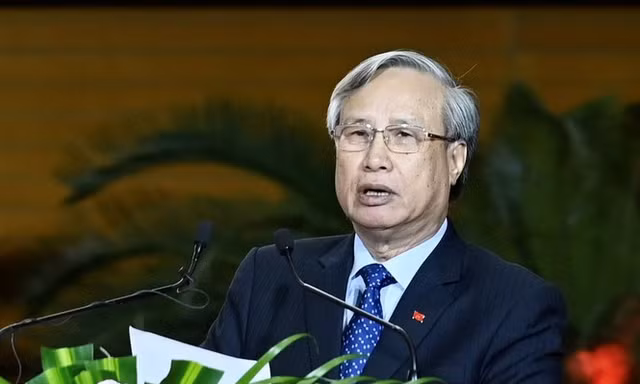 Thường trực Ban Bí thư Trần Quốc Vượng