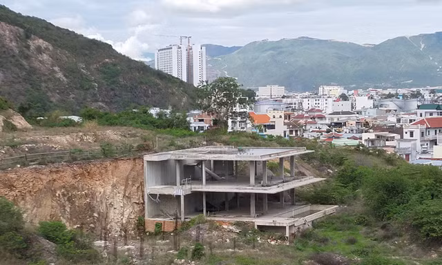 Biệt thự nghỉ dưỡng xây trên di tích lầu Bảo Đại