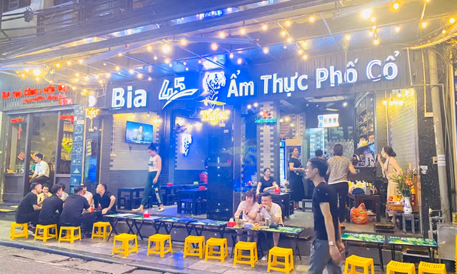 Sau giãn cách, phố Tây Tạ Hiện vẫn đìu hiu 