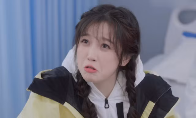 Ngu Thư Hân ê chề