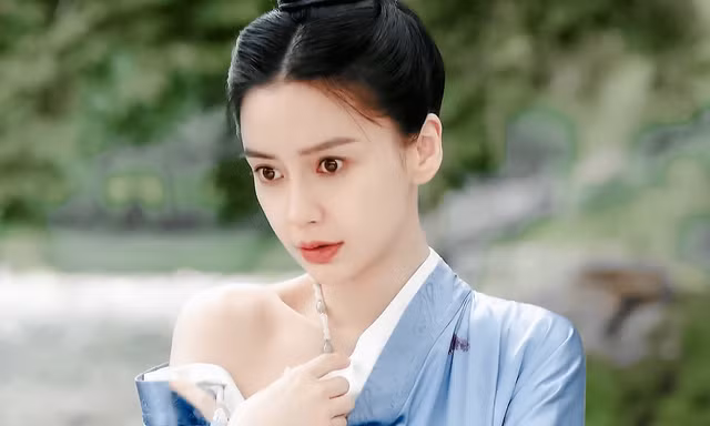 Tình thế tuyệt vọng của Angelababy 