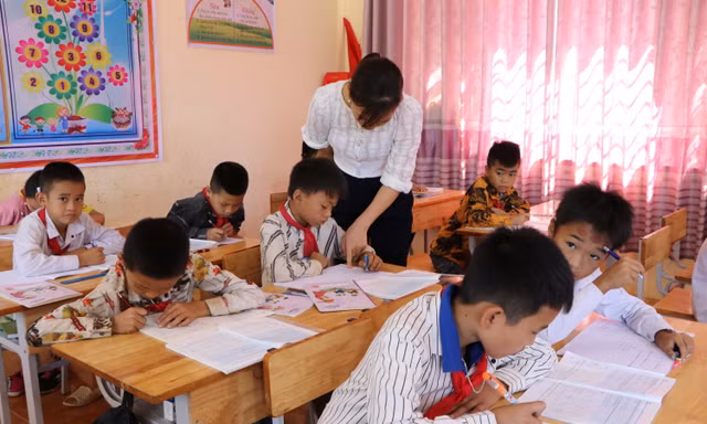 Lai Châu triển khai học 5 ngày/tuần, nghỉ thứ Bảy, Chủ nhật