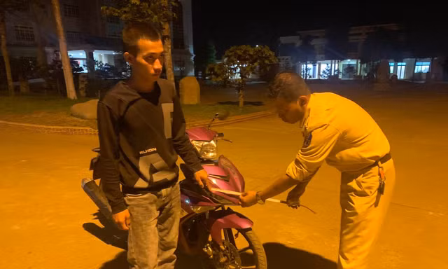 Tìm kẻ tông bé gái 10 tuổi chấn thương sọ não rồi bỏ trốn 