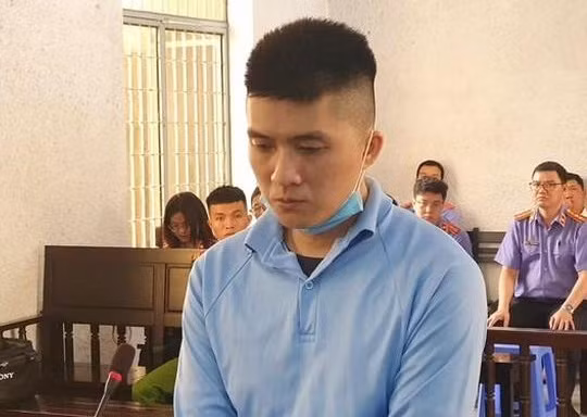 Cuồng ghen giết vợ hờ, lĩnh 18 năm tù