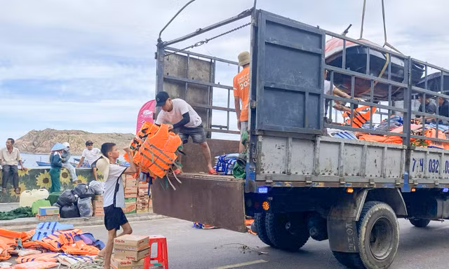 Bình Định: Lập 2 đoàn công tác y tế hỗ trợ Thái Nguyên và Yên Bái