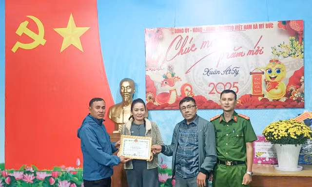 Người bán bún tôm ở Bình Định nhặt được gần 500 triệu ngày cận Tết 