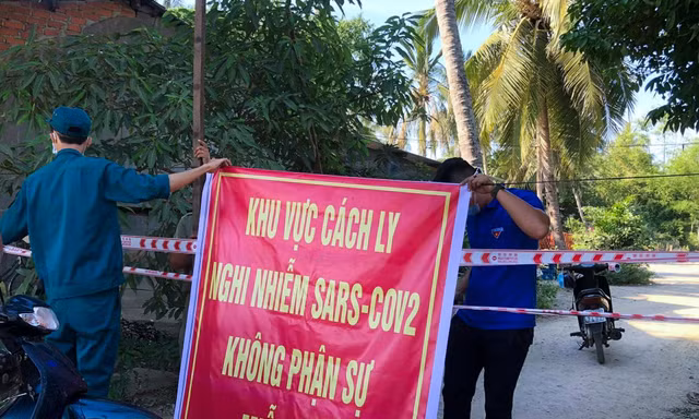 Phát hiện 3 trường hợp nghi nhiễm COVID-19 mới tại “điểm nóng” thị xã Hoài Nhơn.