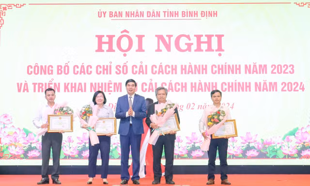 Bình Định: Siết chặt kỷ luật, kỷ cương khắc phục tình trạng đùn đẩy, né tránh trách nhiệm