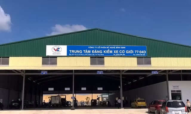Khởi tố 4 bị can đưa, nhận hối lộ tại trung tâm đăng kiểm ở Bình Định