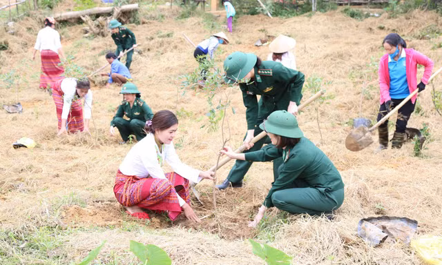 Đẩy mạnh tuyên truyền bình đẳng giới với người dân tộc Chứt