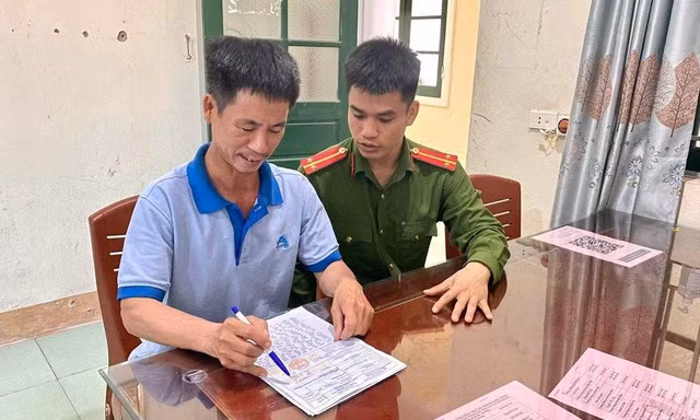 Vượt hơn 1.000km để trả tiền lại cho người chuyển nhầm