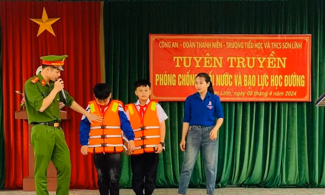 Phòng tránh đuối nước ở trẻ em vào dịp hè