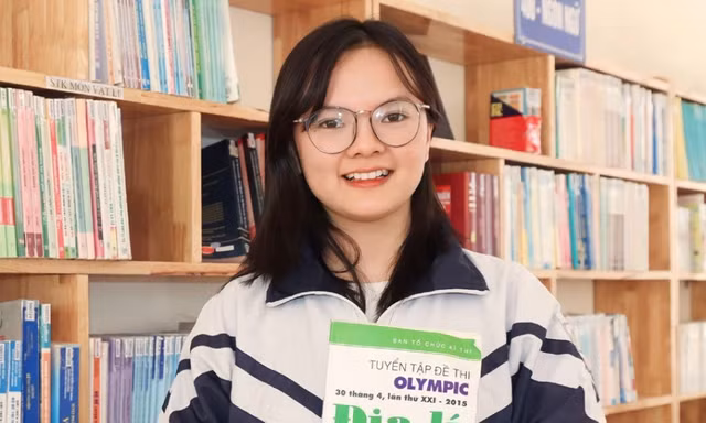 Nữ sinh Hà Tĩnh được đặc cách tuyển thẳng vào trường công an